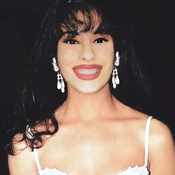 Meet your Posher, Stephanie - Picture 1 of 1